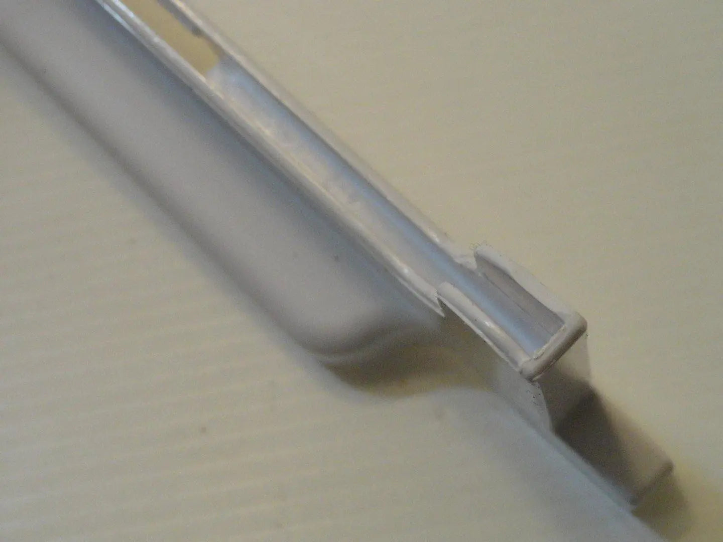 Profilo bordo posteriore ripiano in vetro frigo Smeg SMEG