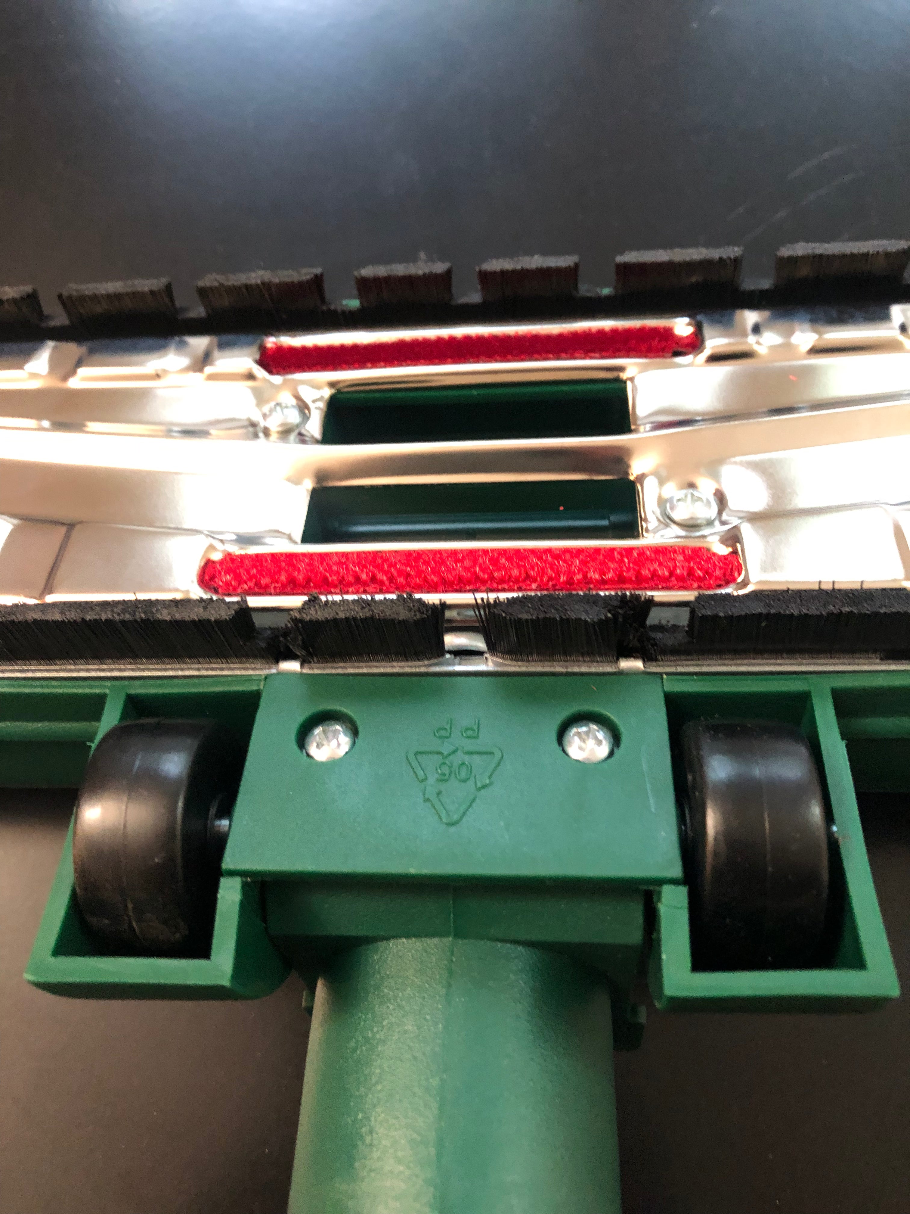 Spazzola Combinata con Ruote (Verde) – Ricambio Compatibile per Folletto VK120 / VK121 / VK122 Ennebiservice